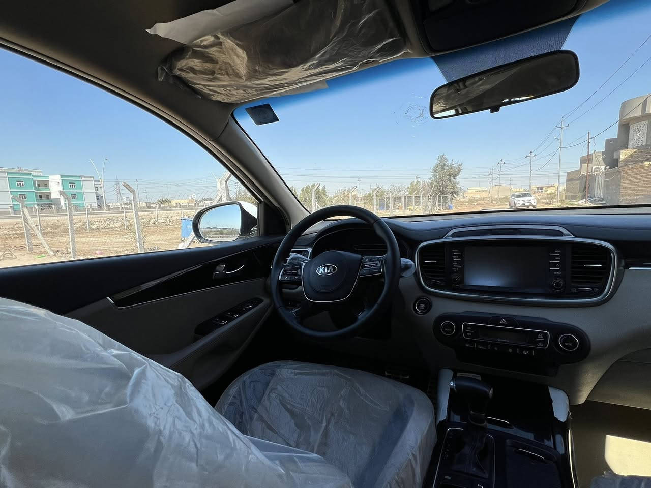 سورنتو للبيع موديل ١٩ شكل ٢٠ فول عده البنراما كفاله عامه ٢٤٥ بيها مجال ماشيه ١٢٧ ألف.    ***********
