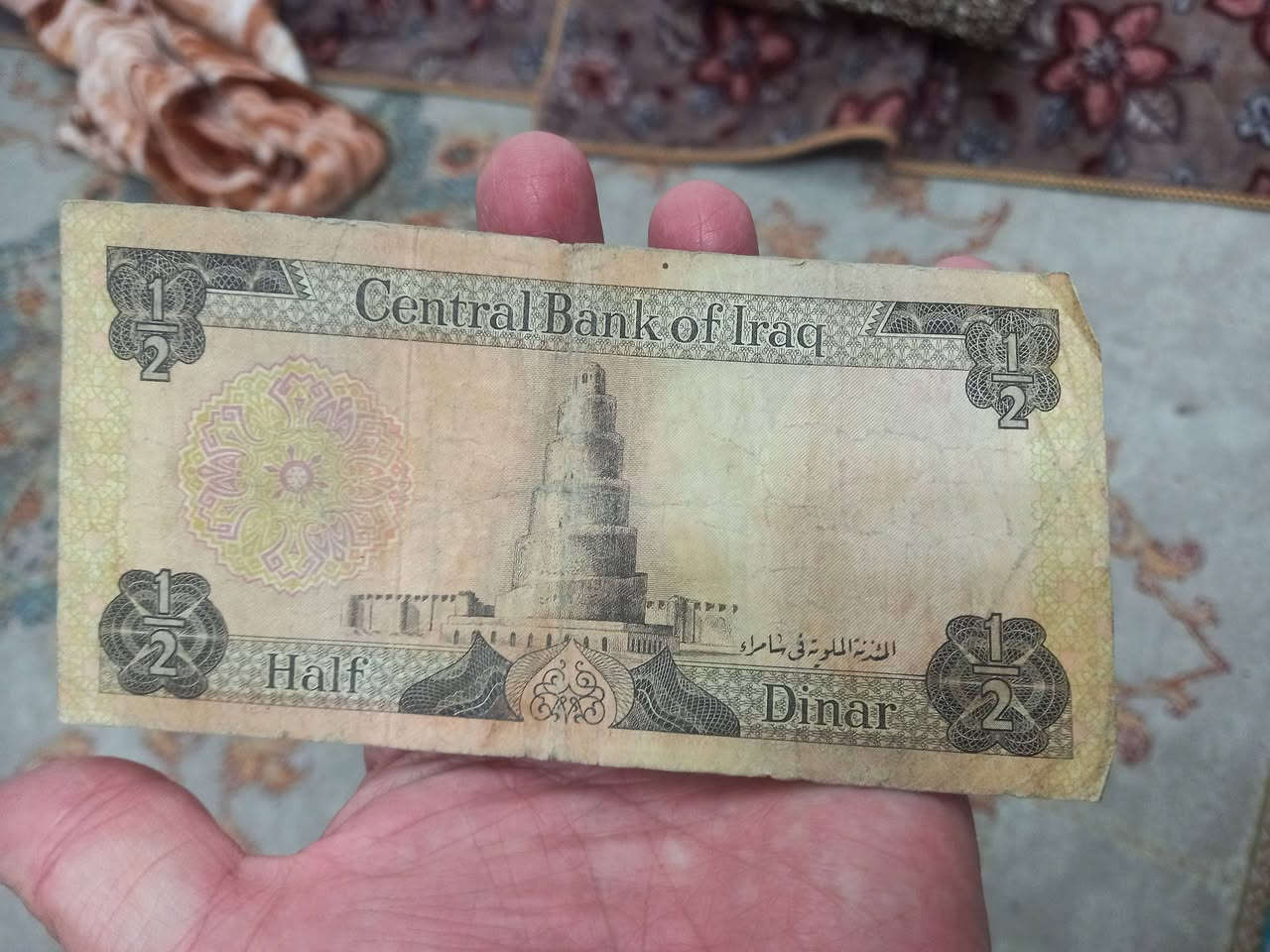 نص سايلو عدد٢ توقعين مختلفين حالات عاديه مستخدم كما موضح في الصور ٢٥الف للقطعتين


**إذا كنت صاحب هذا الإعلان وتريد حذفه لأي سبب، رجاءا أرسل رسالة إلى الدعم الفني**