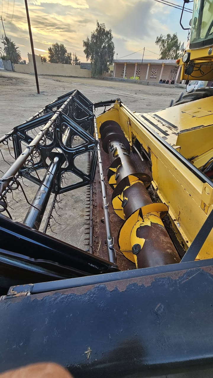 السلام عليكم
#للبيع حاصده نيوهلند موديل 2013  هيدرو خمسه بلم دبل درام دبل كشن تاير حرفش معمل كهربائي كفاله عامه 

للأستفسار / ***********
