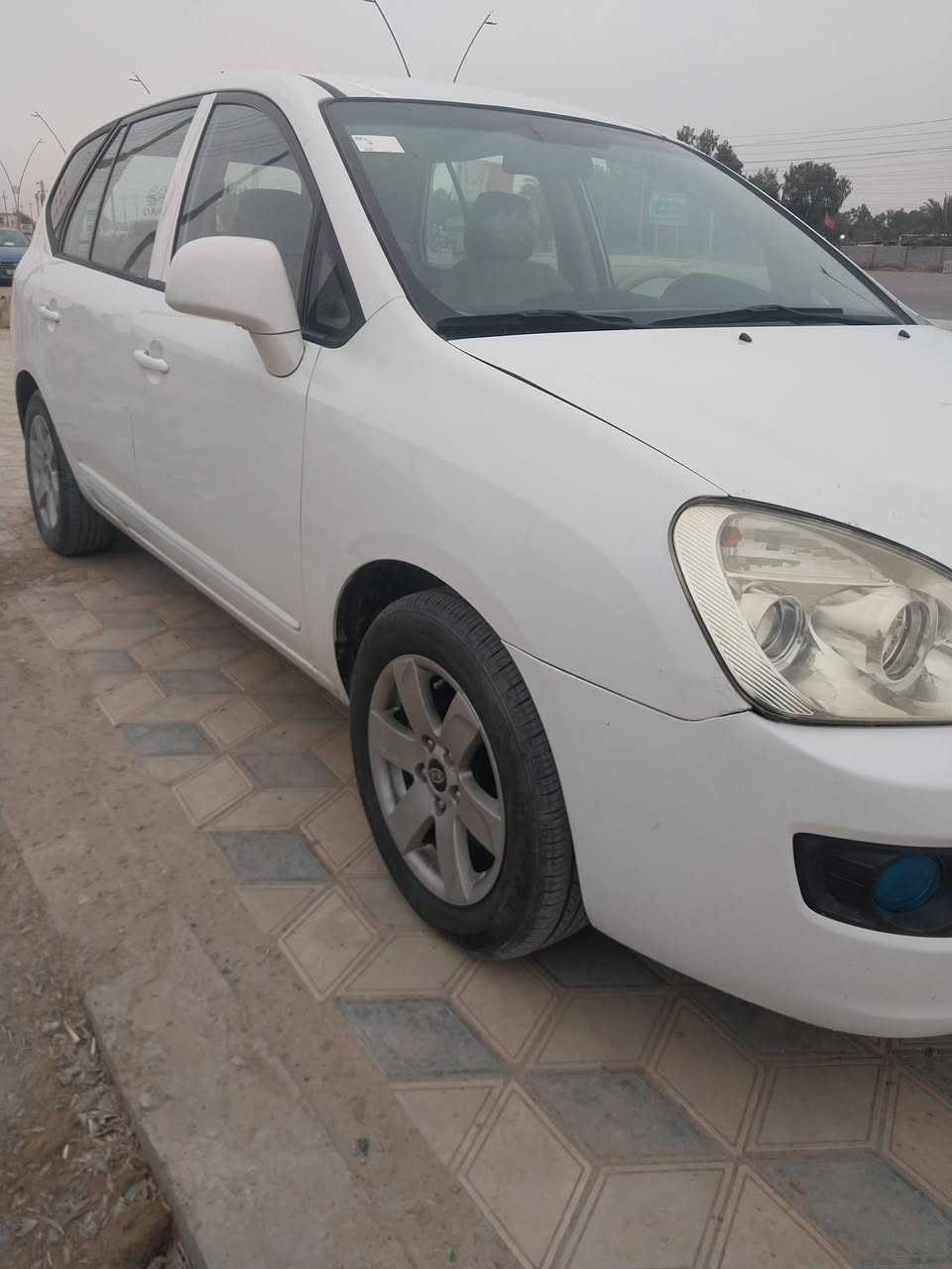 كيا كارنز 2009خليجي كير ومحرك وتبريد كفاله تخم تاير السعر 120 وبيه مجال *********** الاتصال أو مراسله واتساب  مكان ديالى بعقوبه بيع أو مراوس بكيا سبورتج أو توسان
