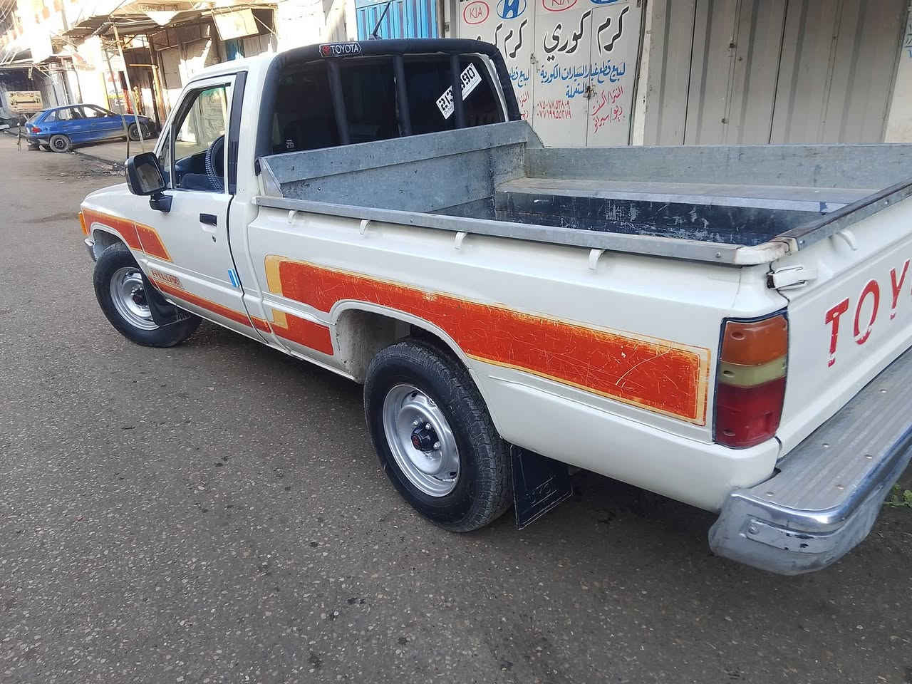 سلام عليكم سياره موديل 88 رقم نينوى الماني شرطه تحويل كابو بنزين موجود ماكينه كير اكسن شاصي كله نظيف سياره بيها صبغ مكانات  ***********.  ***********
