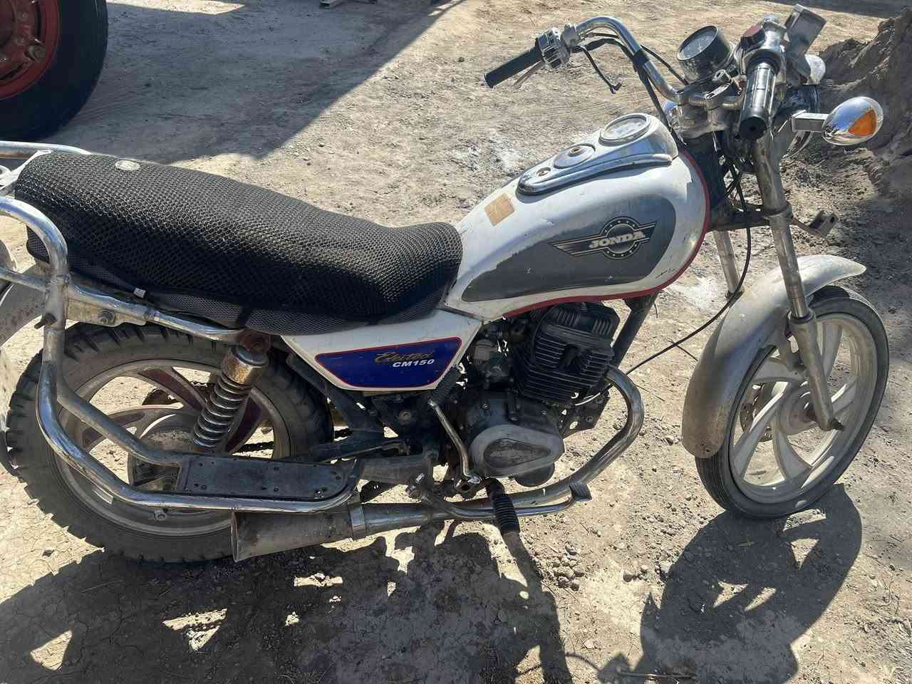 سلام عليكم جيني للبيع شغالة بيها نقوسات بسيطة السعر خاص مكان دياله كنعان***********
