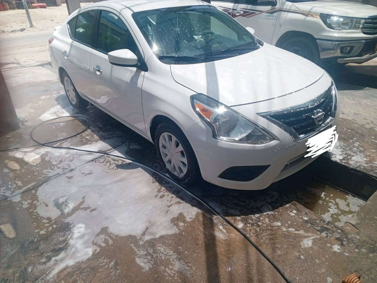 فيرسا موديل 18 بااسمي تحويل ثاني يوم وارد امريكي حادثها خلفي بسيط وراجع بارد السياره كلش جديده دواخل بجيس تخم تارير ماشيه 100 شاشه تحكم مثبت سرعه مانع انزلاق كير محرك تبريد كفاله. السياره ليبل واحد بدون ارباك وصور الحادث موجوده بلمنشور مكاني البصره الزبير سعر 105 قفل ***********
