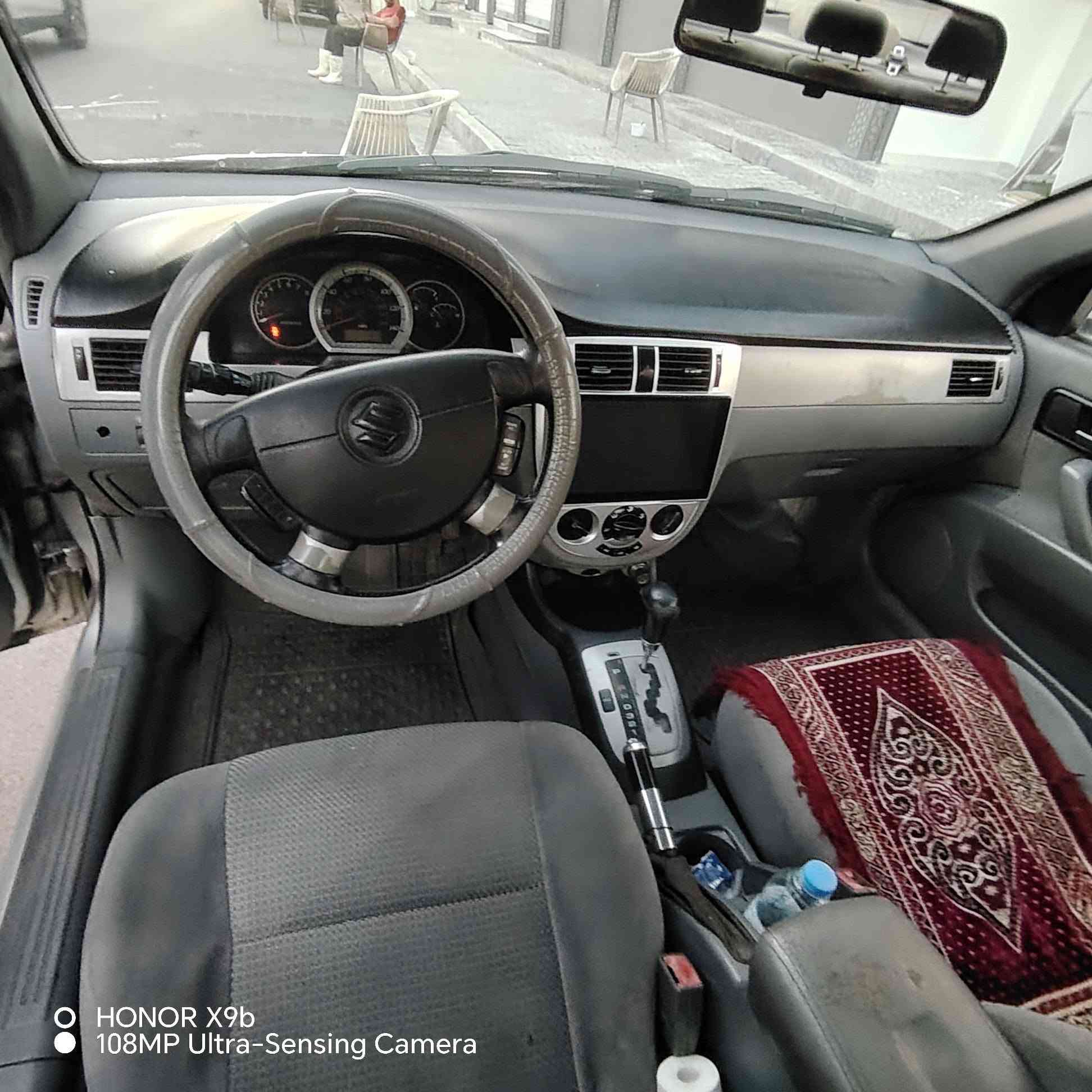 مديل ٢٠٠٦ السياره  تبريد ثلج  حلو 42 أو بيه مجال حك الجيه ***********
