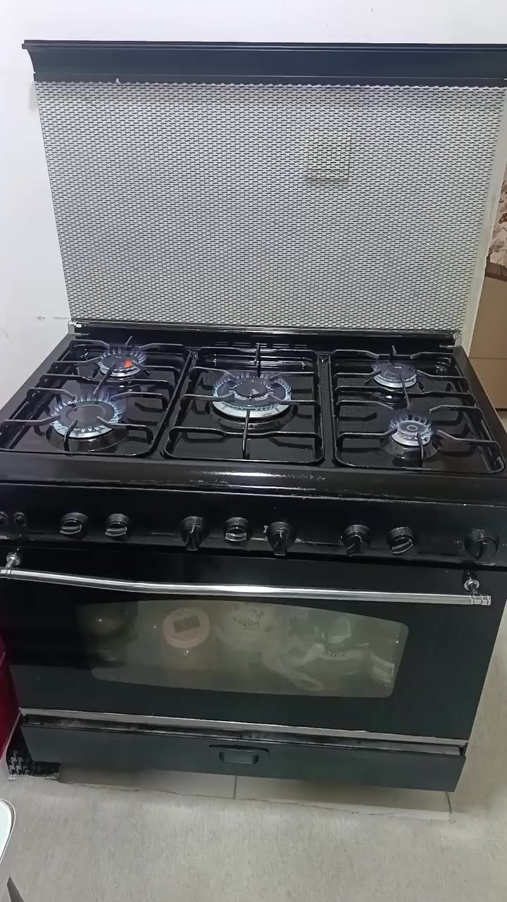 طباخ بسعر مغري ٧٥الف للتواصل واتس اب ***********
