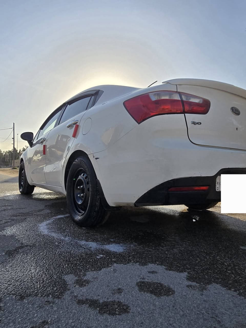 كيا ريو ١٣ خليجي ١٦٠٠ رقم بابل نكليزي بيه باردات بسيطه وبيه بابين  فتح فقط بدون تبدي   نفسهن مكاني كربلاء السعر ٨٨ وبيه مجال مكينه حاويه كير نظيف سياره حلوه ما متعوبه سونار موجود وتجي تفحص بعد سونار تتكد افضل 
السعر  ٨٨ وبيه مجال لاتصال او وتساب مكلف بنشر اني 
***********
