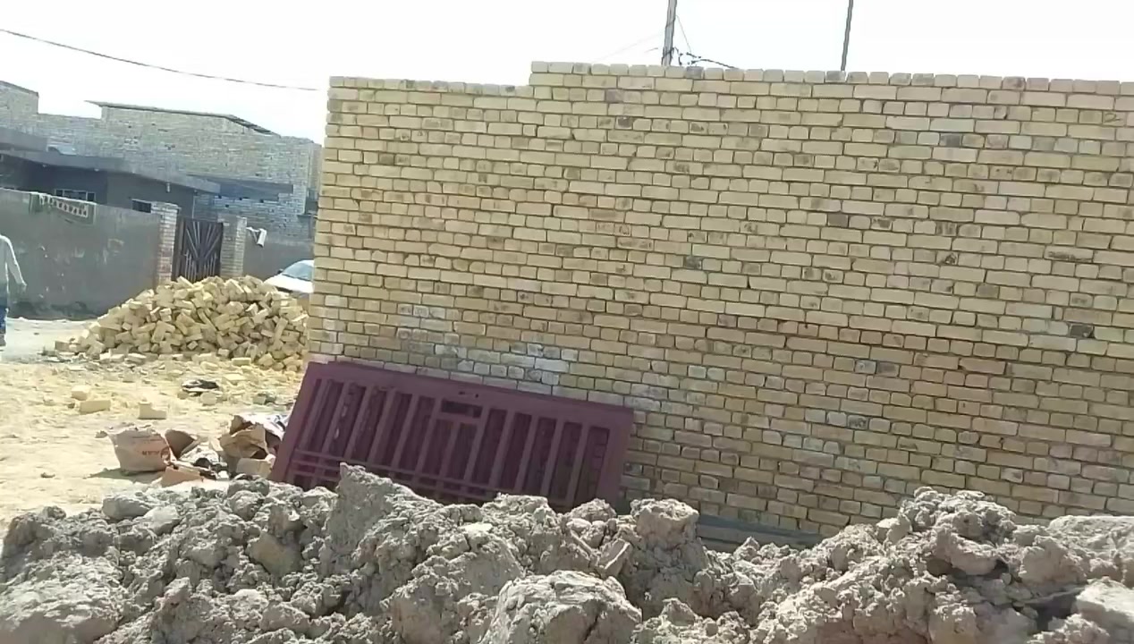 خلفه بناء متفرغ ومن الله التوفيق ربي يرزق الجميع ***********
