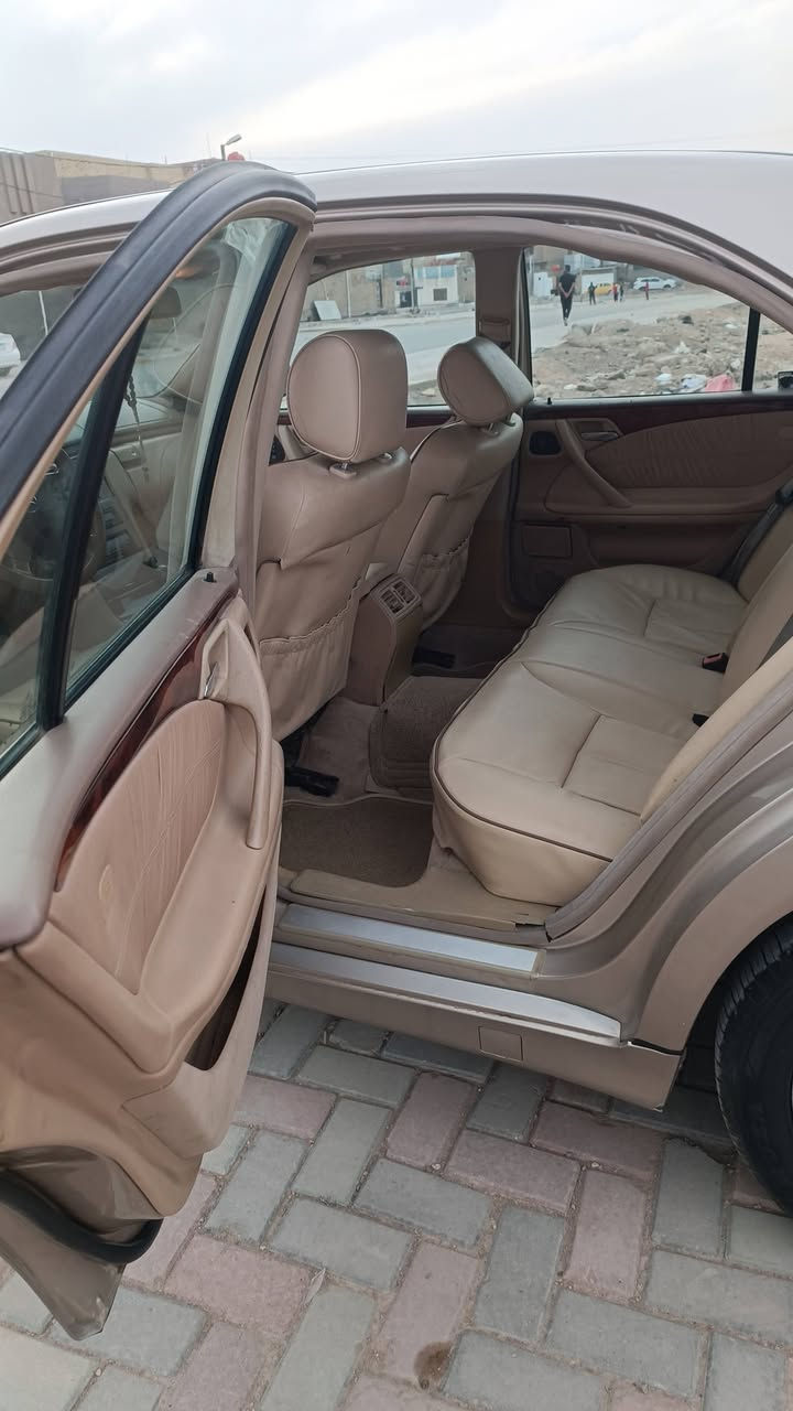 السلام عليكم ورحمة الله وبركاتة مرسيدس E320 رقم نجف دولي السيارة موديل 2001 تعمير كامل جديد اتصل للاسفسار على رقم الموبايل غير متواجد على الصفحة***********
