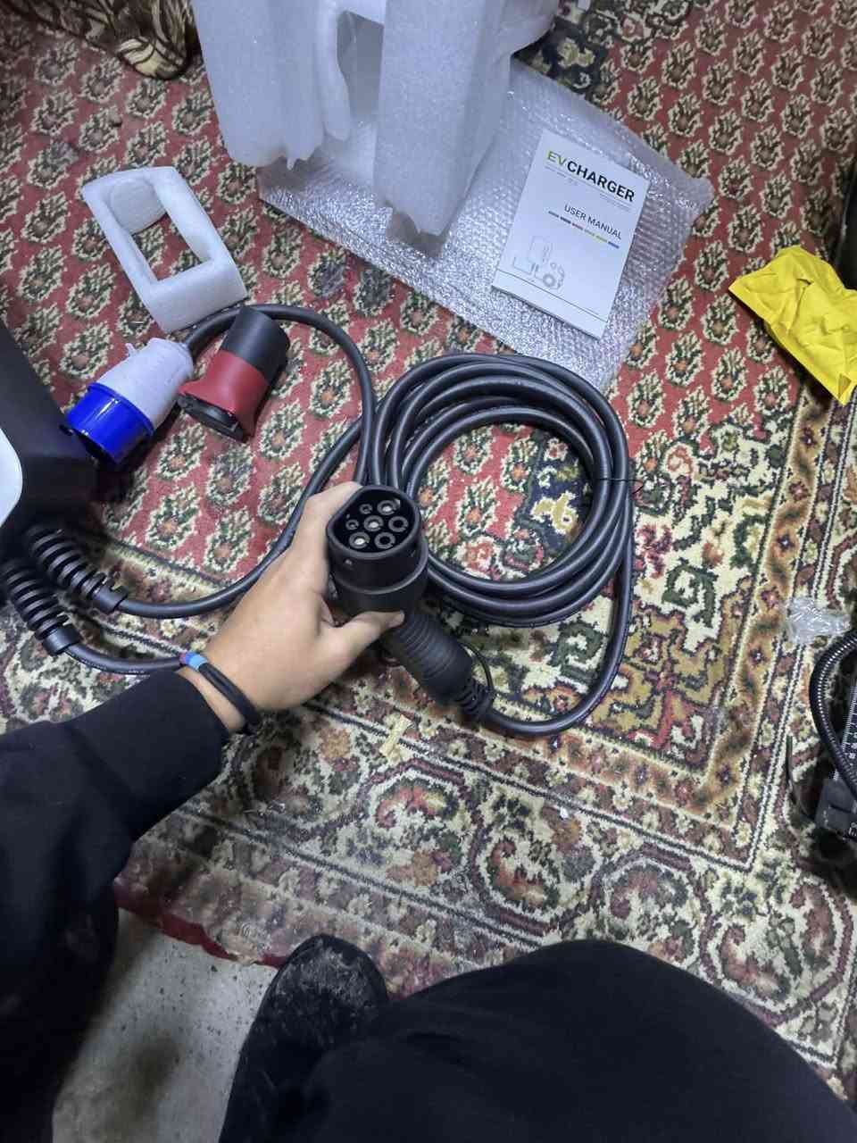 شاحن سيارة 32A جديد غير مستخدم
للبيع نوعية ممتازة
معاها ادبتر تخليه بالسيارة ينطيك كهرباء 220v
300.000


**إذا كنت صاحب هذا الإعلان وتريد حذفه لأي سبب، رجاءا أرسل رسالة إلى الدعم الفني**