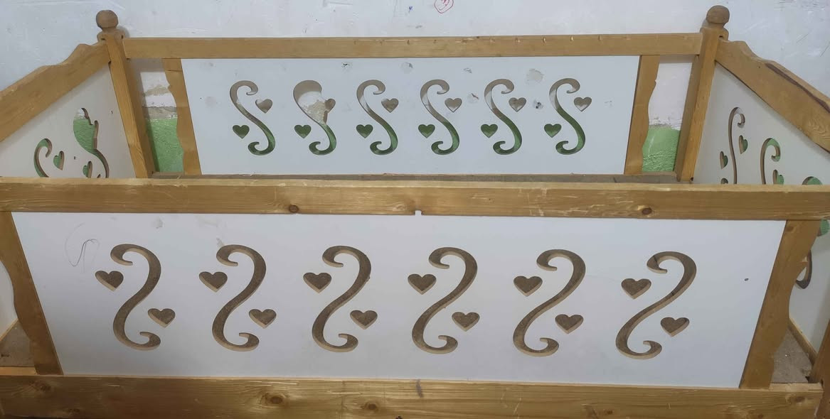 سرير اطفال للبيع مستعمل شي قليل نضيف جدا 
لسعر 40الف
مكانهم كربلاء المقدسة حي الغدير 

الاستفسار خاص بغداد, العراق


**إذا كنت صاحب هذا الإعلان وتريد حذفه لأي سبب، رجاءا أرسل رسالة إلى الدعم الفني**