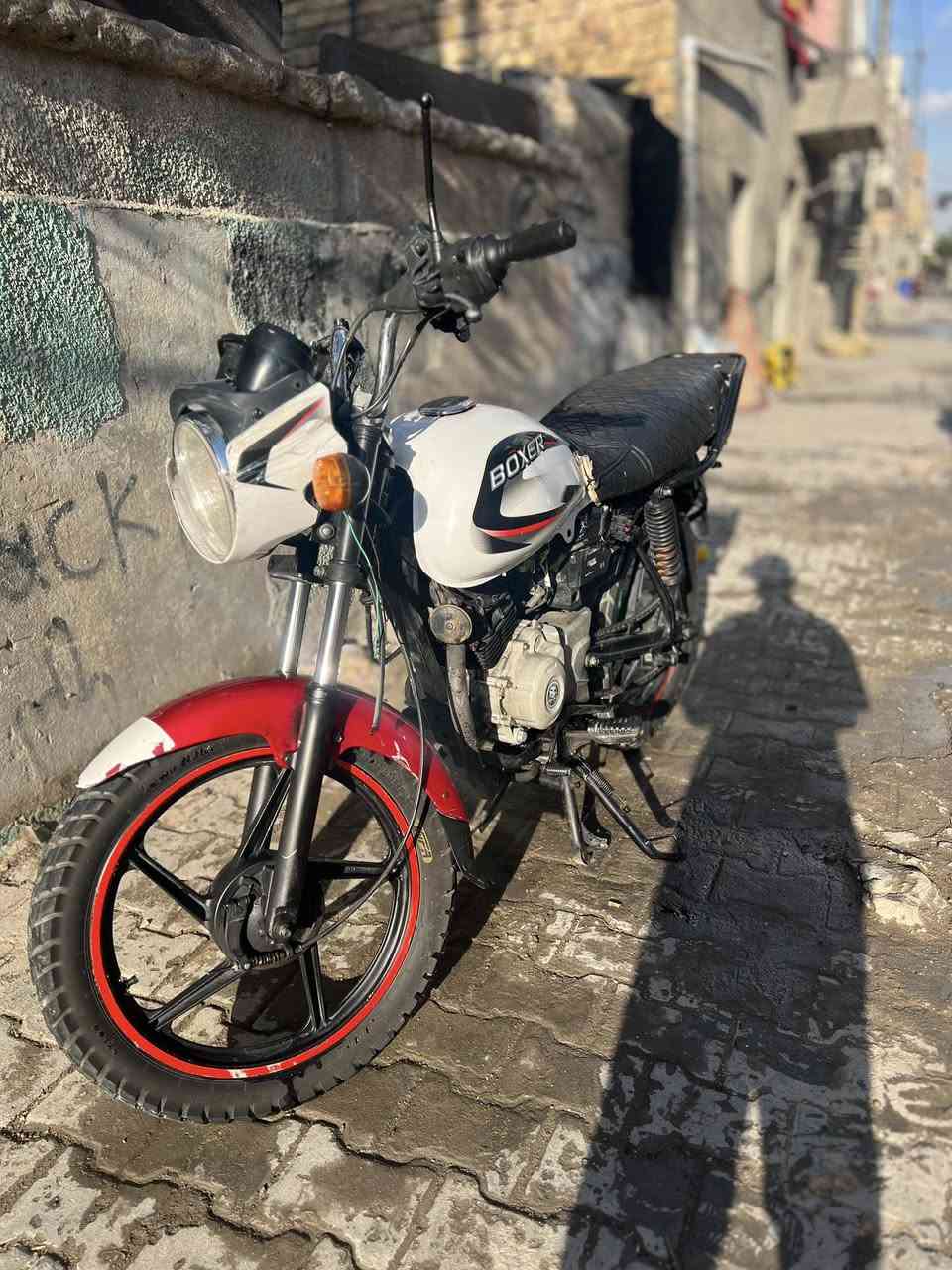 سلام وعليكم بوكسر اللبيع. مديل٢٢شغاله هندر سعر٨٠٠وبيها مجال ***********
