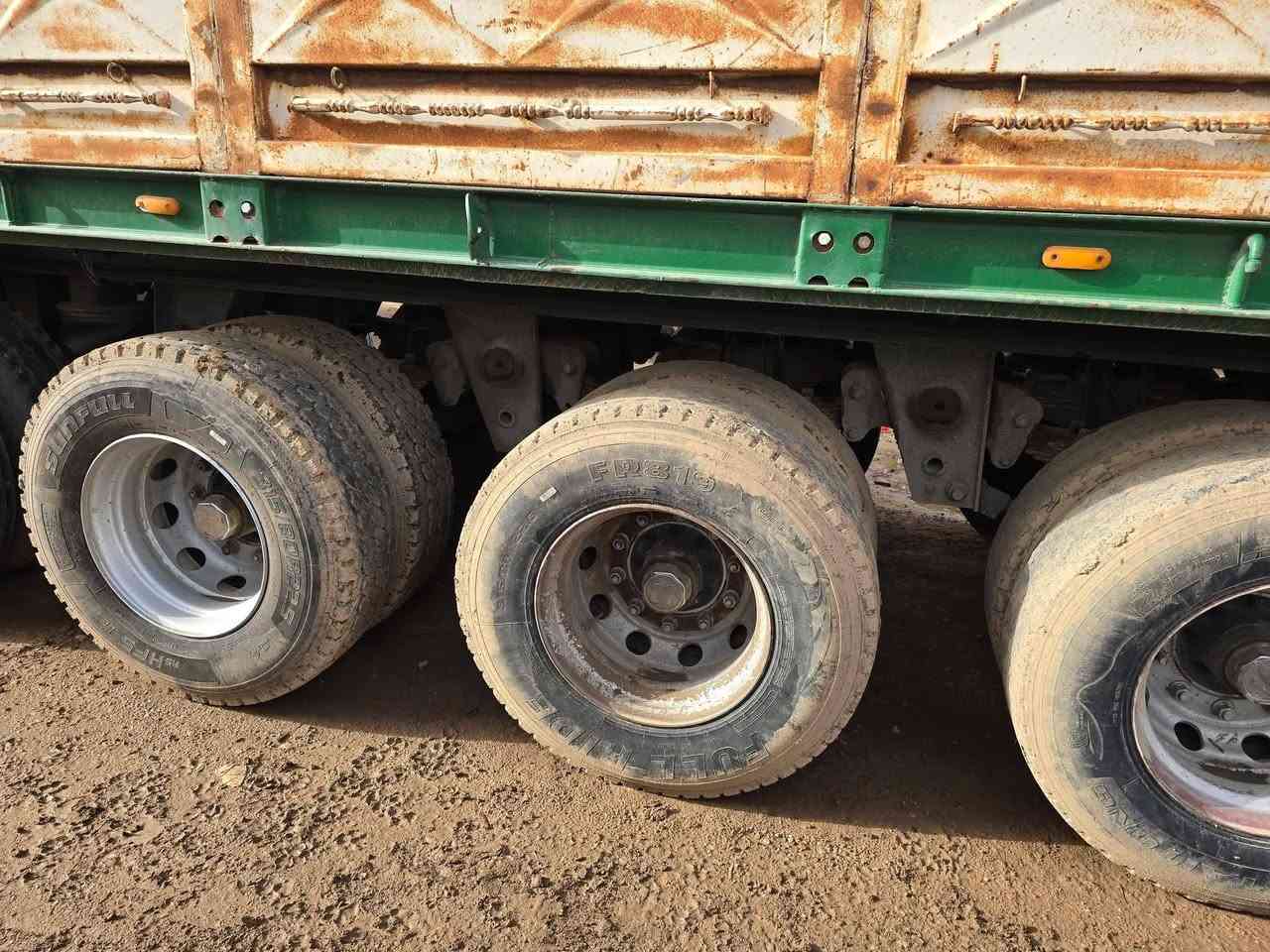 السلام عليكم عربانه للبيع ١٢ او نص شاصي ١٤ دناكير ثلاثه ١٤ صيني او الرابع ١٣ بنزات او بولبرنات جدد تخم تاير عربانه جاهزه للشغل (السعر ٩٥ او بيها مجال )***********٢
*********** مكان ديالى بني سعد
