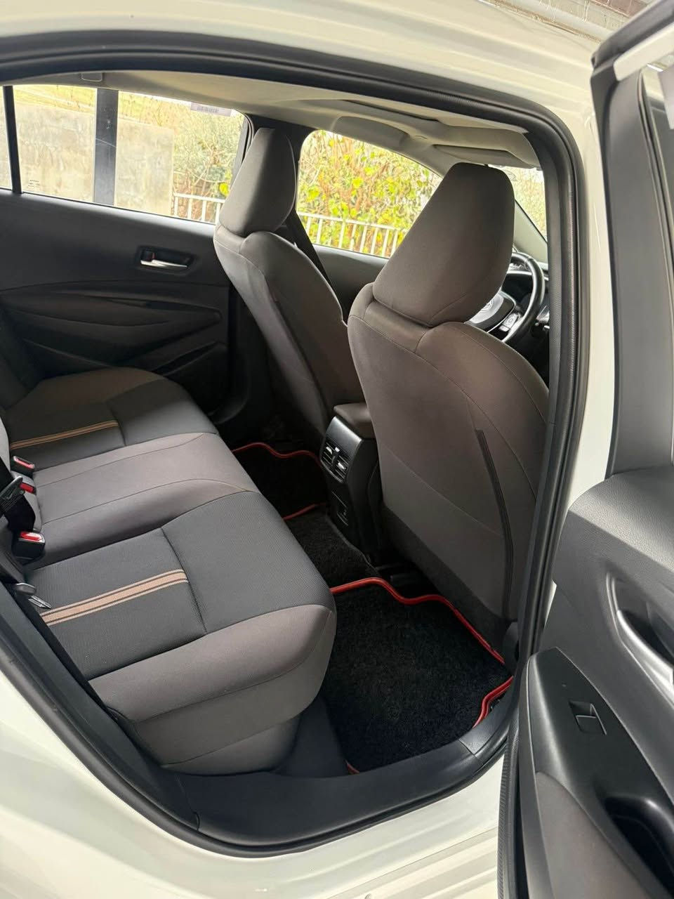 كورلا2024هابيرد
بدون صبخ بدون تعديل
كيرمحرك شه رت
ماشي30كم
فول فول
بصمه سلايت هابيرد
سعر156مجال
***********
عقره اكر, نينوى
