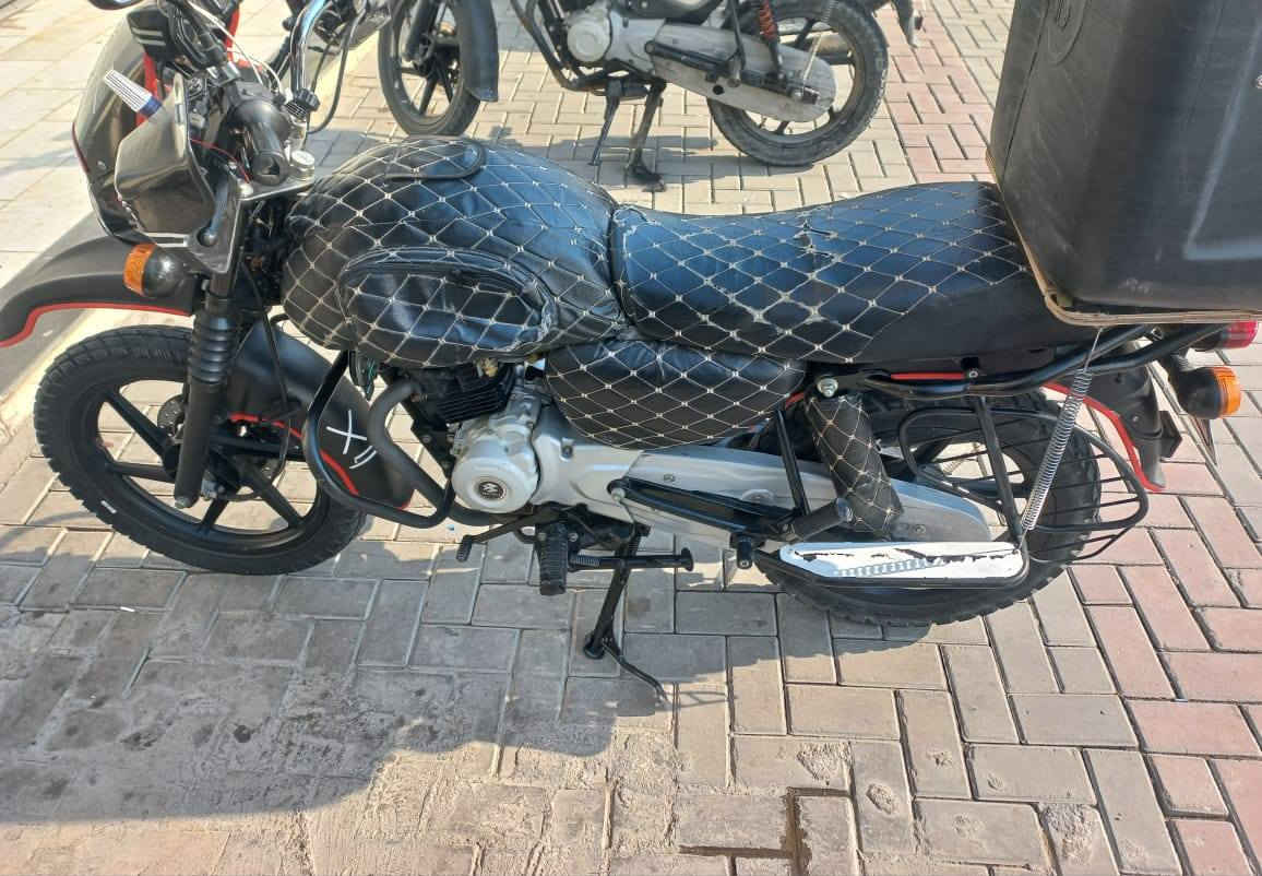 بوكسر. مرقمه رقم بغداد تحويل ثاني يوم  موديل ٢٢ شهر ١٢ يعني ٢٣
مكفوله كفالة عامه لمكينه ماممدوة عليهه سبانه 
سعرهه مليونين و ١٥٠ وبيهه مجال رقمي بس واتساب   ‏‪***********‬‏
