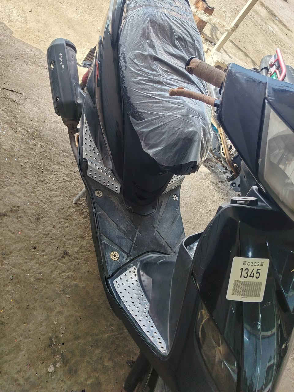 السلام عليكم
من رخصة الادمن دراجه ياباني الصنع ماكس ثعلب جي تي ار سرعه 140 شلعتها حلوه معدلها حلو بنضافتها كلش حلوه مختم ختم بلادي 12 ختم بل دراجه بيها شخوط بسيطه ملاحضة ( كابريتر تجاري ويرادلها باتري) حبايبي والله دراجه مال جنيه وليسئل سبب البيع اريد إيراني حبايبي الدراجه جانت عد ولد صديقي منزلها رمبه قبل. 7 أشهر ونص واني اشتريتها منه السعر مناسب لنضافتها سعر 475 وبيها مجال حك الجيه مكاني التاجي قرب مطعم دجلة الخير قبل معسكر التاجي رقمي *********** واتساب او *********** حياكم الله ❤️ ❤️
