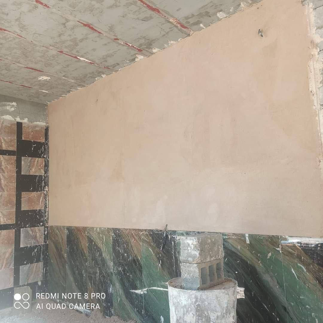 بسم الله الرحمن الرحيم على بركة الله تعالى لبخ درجه اوله اسمنت جص بورك متفرغ حالين شغلي باليوميه اليوميه فقط من 40الى 50 والي ريد  عل المتر هم عادي اني بخدمه الرقم *********** او مرسله على اوتساب ومن الله التوفيق 🤍
