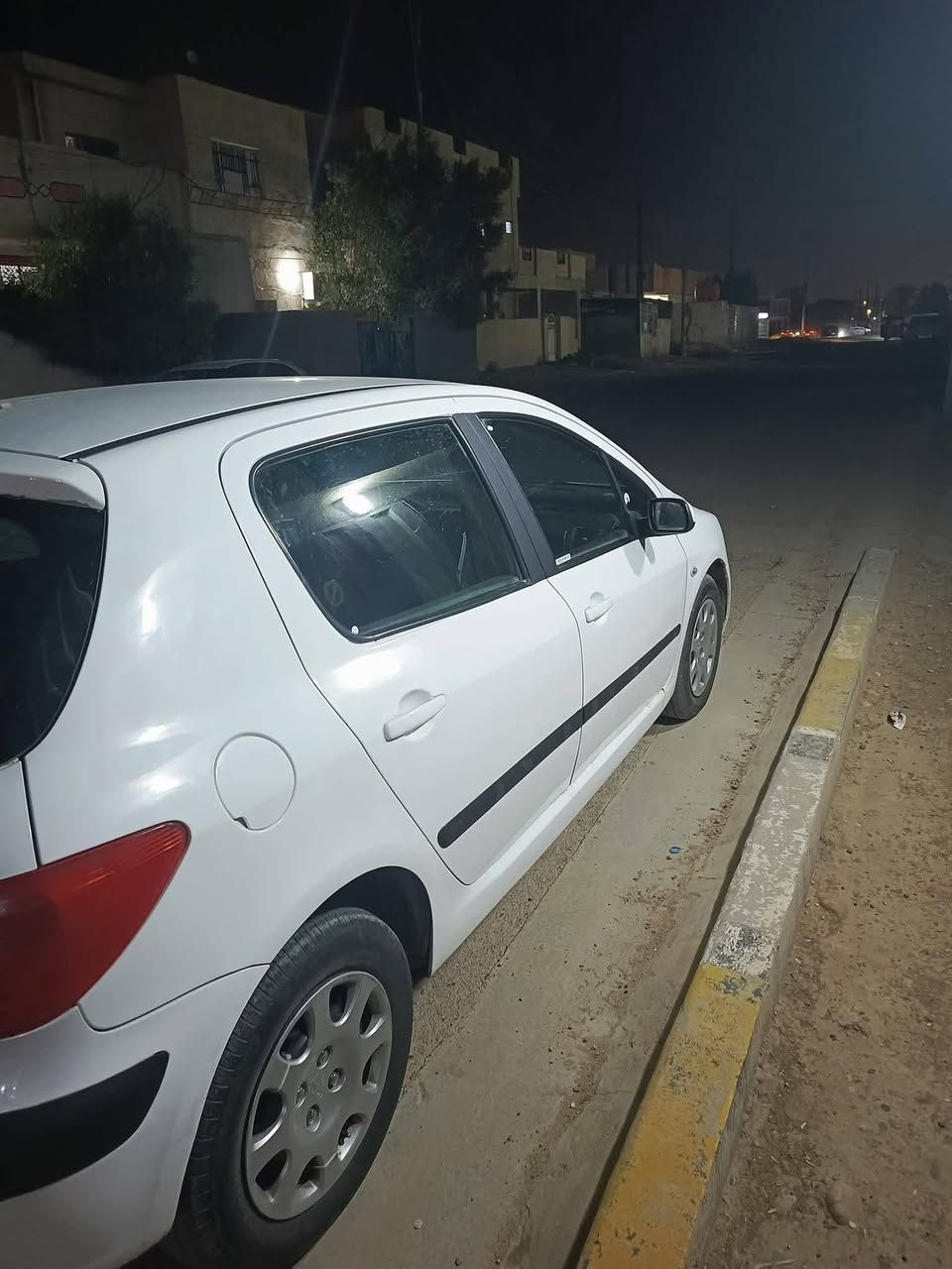 بيجو 307 فرنسي كير اوتوماتك موديل 2005
رقم بغداد بأسمي 
#كير_محرك_2000
 كير.. محرك.. تبريد.. تمام سيارة جديدة 
السعر 50 وبيها مجال


**إذا كنت صاحب هذا الإعلان وتريد حذفه لأي سبب، رجاءا أرسل رسالة إلى الدعم الفني**