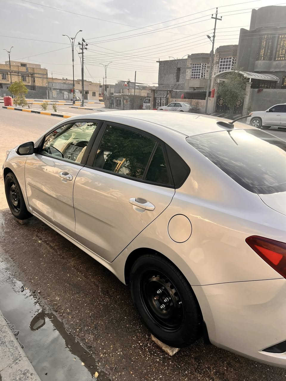 السلام عليكم اخوان #للبيع فقط
كيه ريو موديل 2022 معوقين بصرة وكاله عامه للمشتري 
كفاله عامه فقط صبغ نص بالبنيد حادث كلش خفيف 
مكينه 1600 دوش+ كير 8 نمر لمرغوب
شاشه كبيره 
تبريد ثلج
تخم تايرات 
تحكمات ستيرن 
مانع انزلاق 
مثبت سرعه 
سياره جديده خير من الله مستعجل ع بيع 
السعر 112 بيها مجال قليل 
الاتصال ع رقم  ***********
