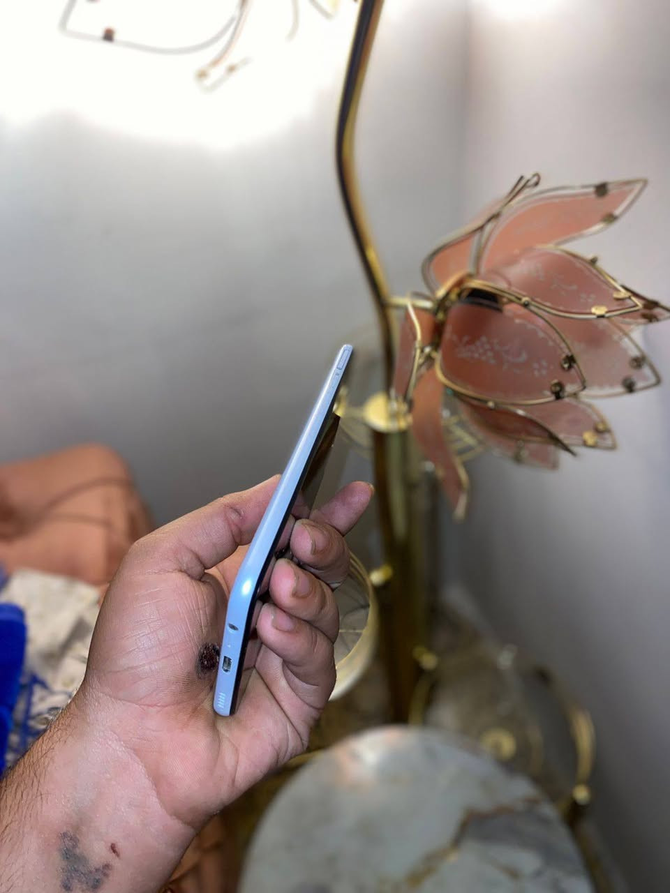 اسلام وعليكم
اخوان سامسونج A04e
ذاكرة 32 حقيقي
ببجي 40 فريم
اداء شاشه ٦٠ هرتز
نضافه ٨٠/١٠٠
جهاز كلشي مامبدل بي نضيف لاخر حبه
وين متريد ودي
كل هذا وسعره كلش حلو
ب ٧٥ وبي مجال ولماعنده بلاش
العنوان بغداد الغزالية 
المعذره توصيل لايوجدد
رقم الهاتف ***********
موجود 24 ساعه
وتحياتي الكم
