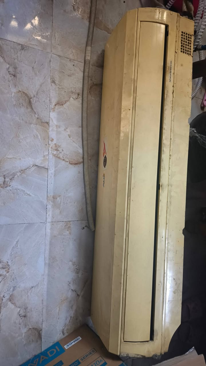 سبلت طنين نوع AUX لون بيجي بي غاز يحتاج فقط تصليح قطعه داخليه ويشتغل والقطعه الخارجيه موجوده وياه ابيعه قفل٧٥


**إذا كنت صاحب هذا الإعلان وتريد حذفه لأي سبب، رجاءا أرسل رسالة إلى الدعم الفني**