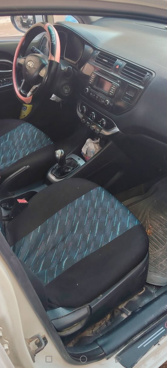 كيا ريو 2013
خليجي مكينه 1600 دوش بيها قطعتين چاملغ وبنيد تحويل ثاني يوم سياره بسمي المكان ناصريه
السعر 75 ما متواجد فيس
هذا رقمي
***********
