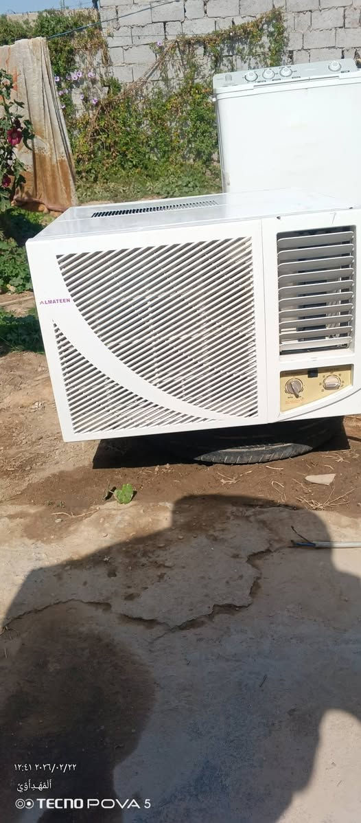 السلام عليكم 
مكيف للبيع نوع المتين 
اخو الجديد مكاني جبله مستشفى الامام علي 
***********
