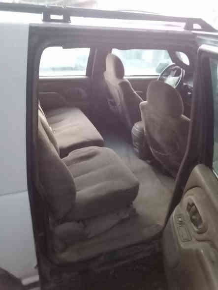 السلام عليكم سياره بهبهان شيف روليت 1996 محرك 350/ كير 1000 رقم ديالى  اجره  بخاخات تحتاج تبديل لأن تصرف بانزين ويل كب المنيوم درجه اولى تخم تاير للعلم فحل 8 براغي السعر 50ورقه مكاني بغداد باب المعظم الاستفسار على الرقم ***********
