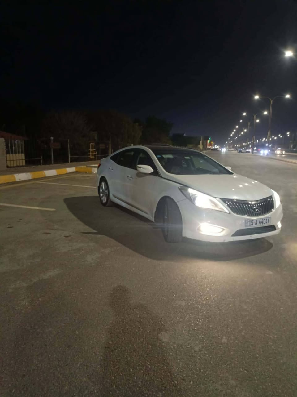 سلام عليكم سياره هونداي ازيرا خليجي موديل 2014 فول مواصفات مكان السياره الفلوجه الاتصال *********** ////***********
