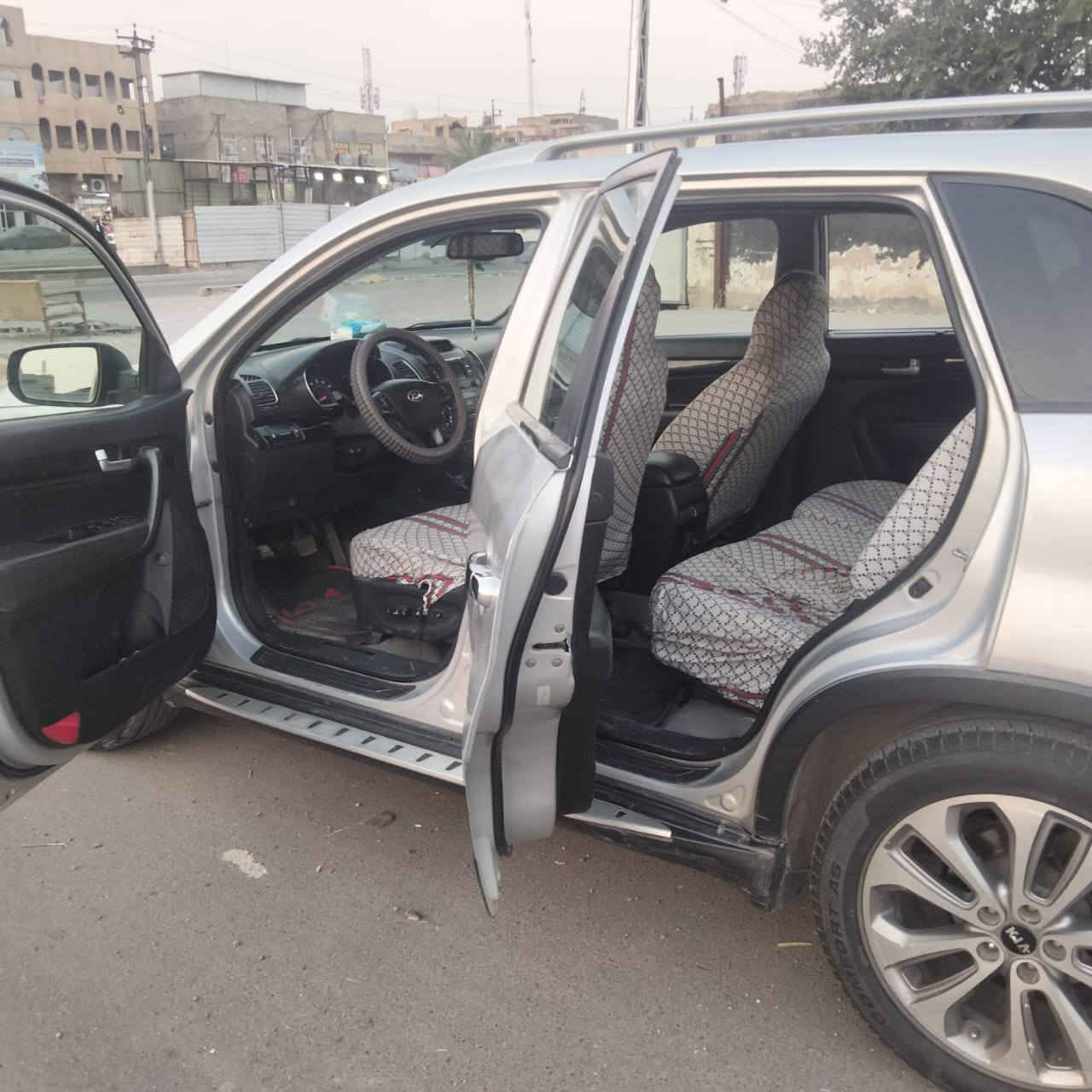 السلام عليكم
سورنتو 2014 وارد أمريكي
السعر  المطلوب 140$وبيه مجال
السونار  من ضمن الصور الموجودة 
رقم الهاتف ***********
