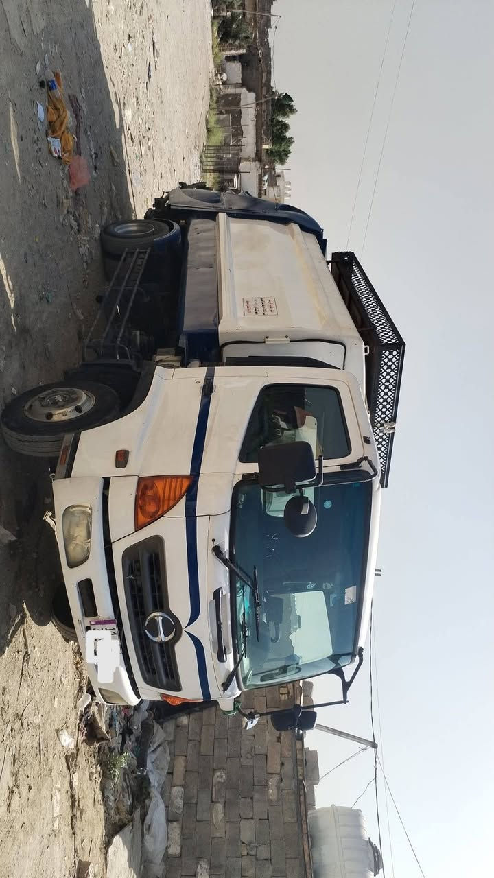 هينو شيطان بم ونوزل سته ثمانيه عادي رقم بغداد سياره مكفول كسن شاصي شتغل بل بلديه الرشيد  ابيع هي وشغله هذ رقمي ***********
