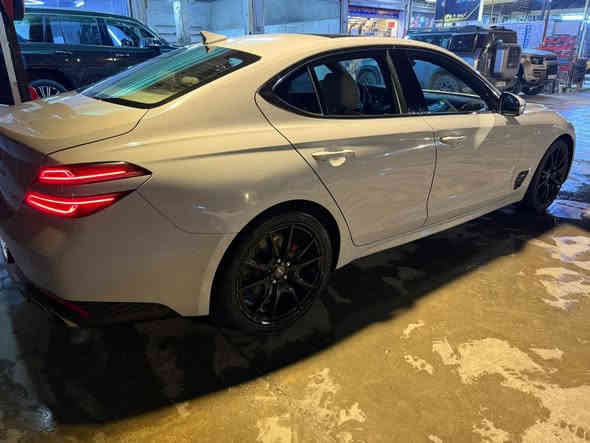 السلام عليكم جنيسيس 2023امريكي صبغ جاملغ فقط السيارة جديده رقم بغداد مكان زيونة السعر 245$ ***********
