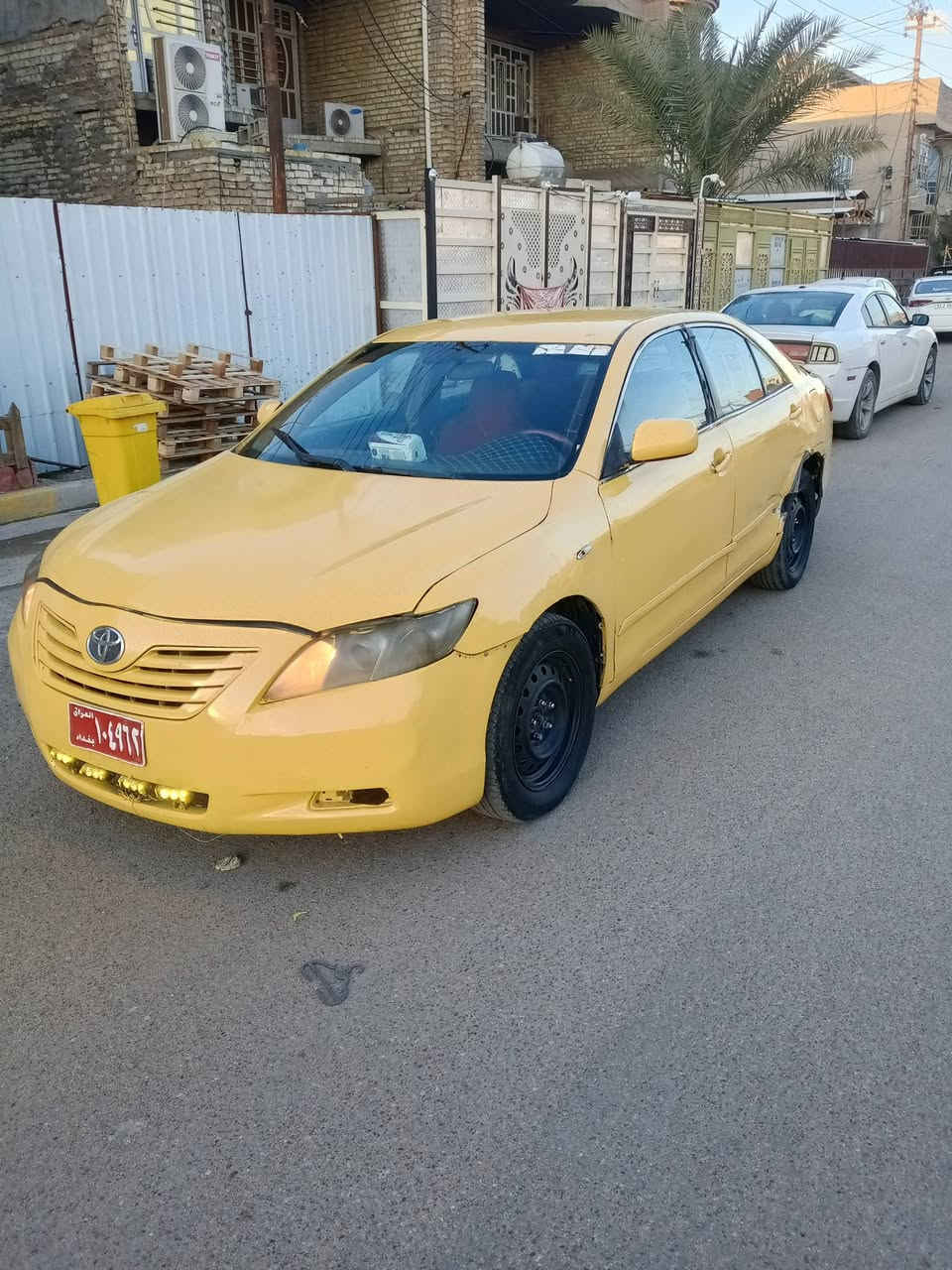 السلام عليكم للبيع كامري 2009 وارد خليجي جير ومكينه وحداديه كلها خير من الله راعيها موجود يريد تحويل سياره عليها هيئه 600 وراعيها يطلب خمسه اوراق مثل ما تشوف بعينك سياره جاهزه سعر البيع 45 ورقه وبيها مجال بسيط مكان بغداد الحبيبيه الاستفسار على هذا الرقم ***********
