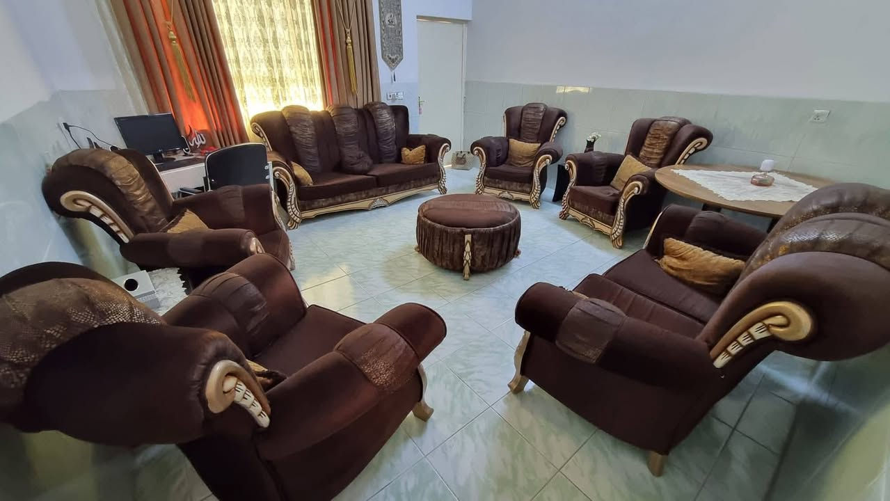 طقمين للبيع
حرف الL ب175  
ملكي ب225


**إذا كنت صاحب هذا الإعلان وتريد حذفه لأي سبب، رجاءا أرسل رسالة إلى الدعم الفني**