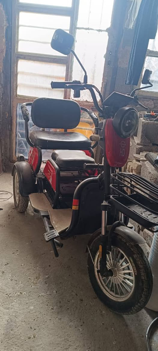 السلام عليكم دراجه شحن ثلاث عجلات السعر 300 للاستفسار الاتصال على الرقم ***********
