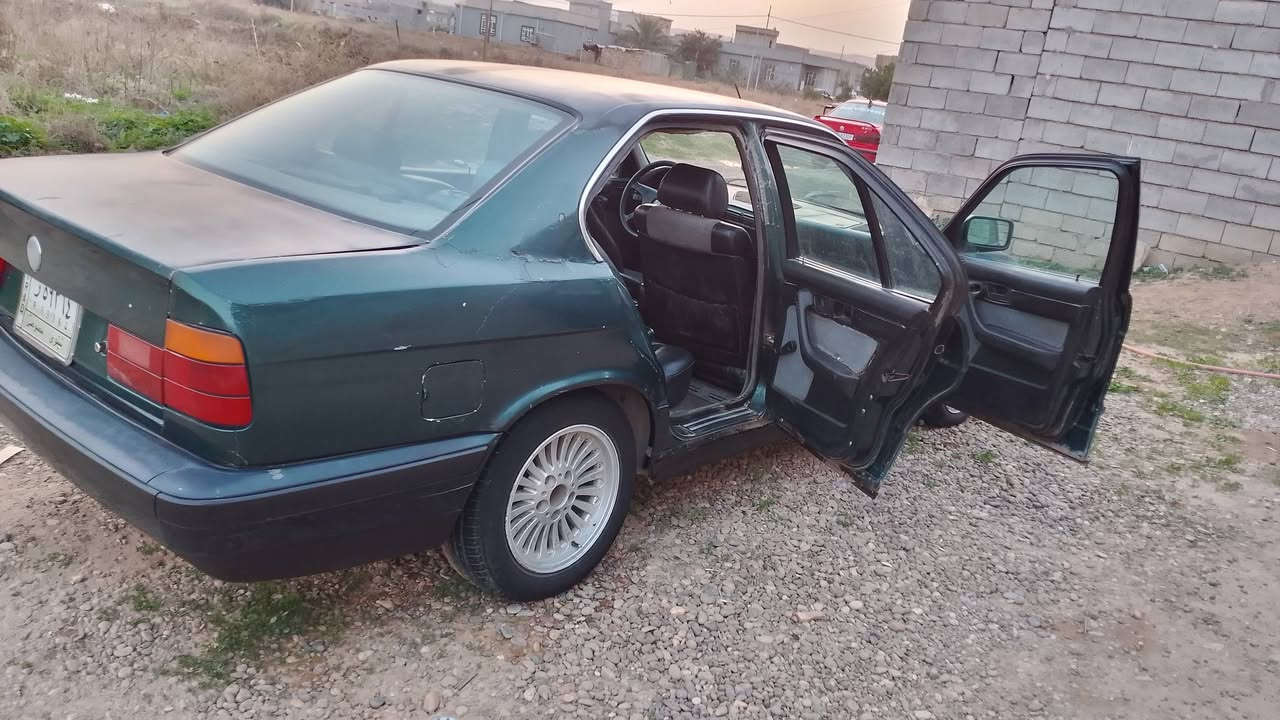 السلام عليكم بي ام 520 محرك فل تعبان   رقم الماني مشروع وطني  صدر جديد طخم تاير انضاف كهربائيات كله شرط شرط التحويل     سعره 32 وبيه مجال عنواني صلاح الدين بيجي الزويه ترهم مراوس حسب القناعه ***********
