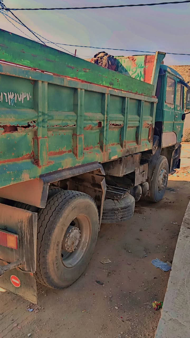 السلام عليكم لوري DAF موديل 91 مكينه سته سوبر مكفوله كير 4*4مكفول السياره بسمي مكفوله عدا القمراره صبغ السنويه لل29
 السعر 65. الاتصال ***********
