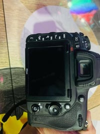 بدي نيكون 750 البيع شتر ماله 85k نضافه 99/100    ملحقات بطاريه وجلاتين...