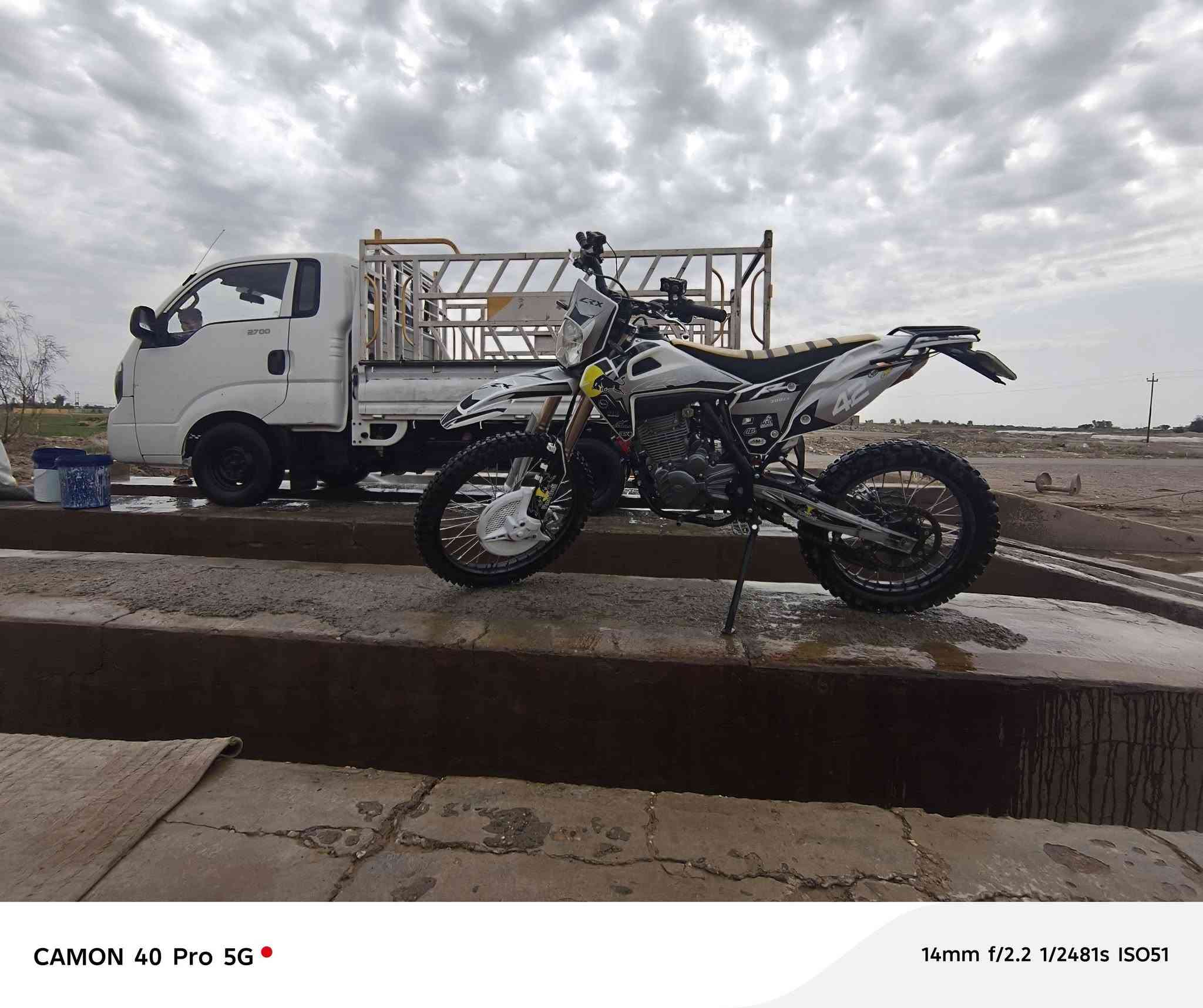 قفاز للبيع CRX
موديل 25 
بعده زيرو 
كله بلاد 
المكينه سبانه ممحطوط عليها 
السعر مليون و٥٠ وبي مجال للشراي 
***********
الموشراي لايخابرني 👍🏻
