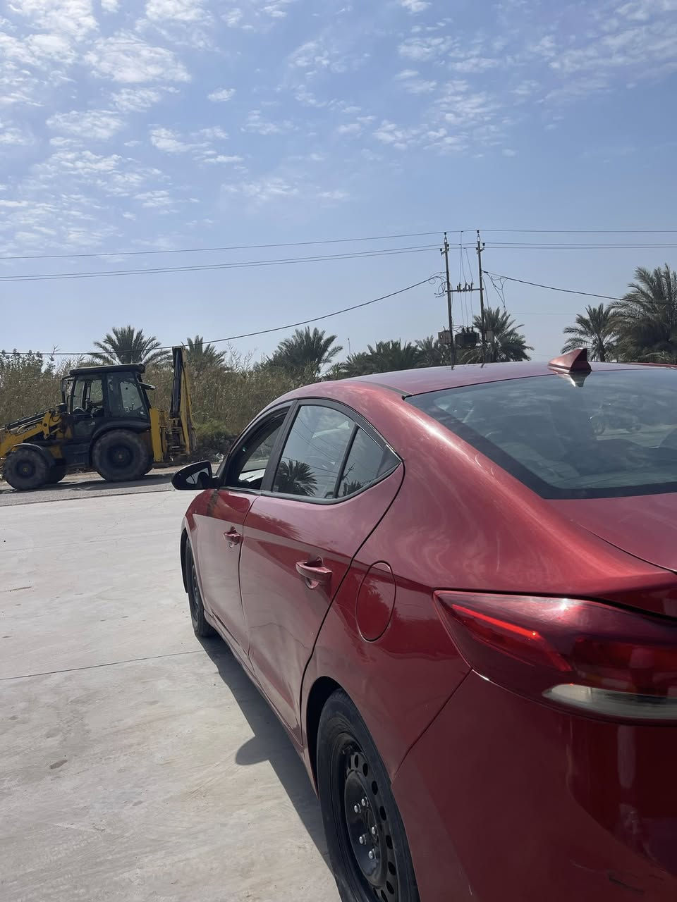 سلام عليكم ورحمة الله وبركاته انتره البيع موديل 18 رقم أربيل سنويه ورقم جداد حته هزته جديده  بيه خمسه قطع سياره سوناره موجود بالمنشور سعره 103وبيه مجال بسيط 
العنوان الصويرة /***********
