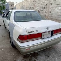 راس الثور لبيع موديل 96 بيهه ضربه مثل ما بالصوره ومشط عاطل بسمي مكينه ...