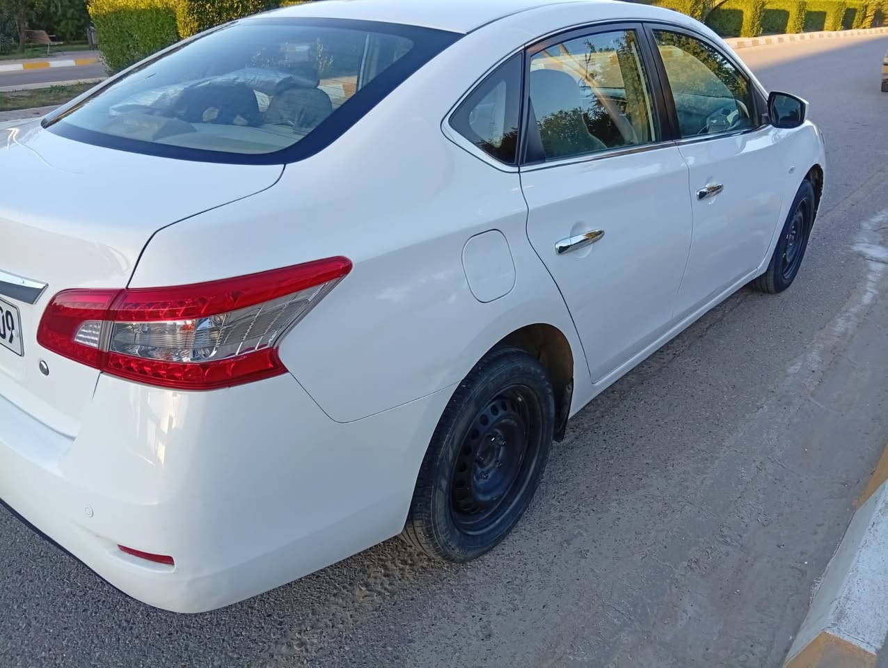 السلام عليكم...
للبيع...نقد فقط  اعتذر عن الاقساط 
باسعر 119$وبيه مجال بسيط
سنترا خليجي 2018ابيض ثلجي 
رقم أربيل سنويه وهزه وبراد 🆕 
شرط التحويل والغرامات 

⭐️محرك مكفول شرط لاتبخير ولاتنقيص 
🌟كير اتوماتيك بدون اي عيب مال بيت"
⚔️المواصفات⚔️ 
تحكم ستيرن 
حساسات +نظام ECo
شاشة 📺 كاميرا 

 🚘سياره جديده برغي ما ناقصها 

🚗سياره بيها جاملغ السكن فقط بدون اي دواخل ☑️

تايرات 4️⃣ جديدة 🆕 
صدر امامي خلفي كله جديد 
شرط التحويل ثاني يوم
السعر 119$ وبيها مجال بسيط 
مكان السيارة صلاح الدين تكريت الزهور 
رجاءً ما أقفل سعر بالتلفون تعال وتدلل 
للاستفسار ‭٠٧٧١ ٩٩٨ ١٠٠٩‬
