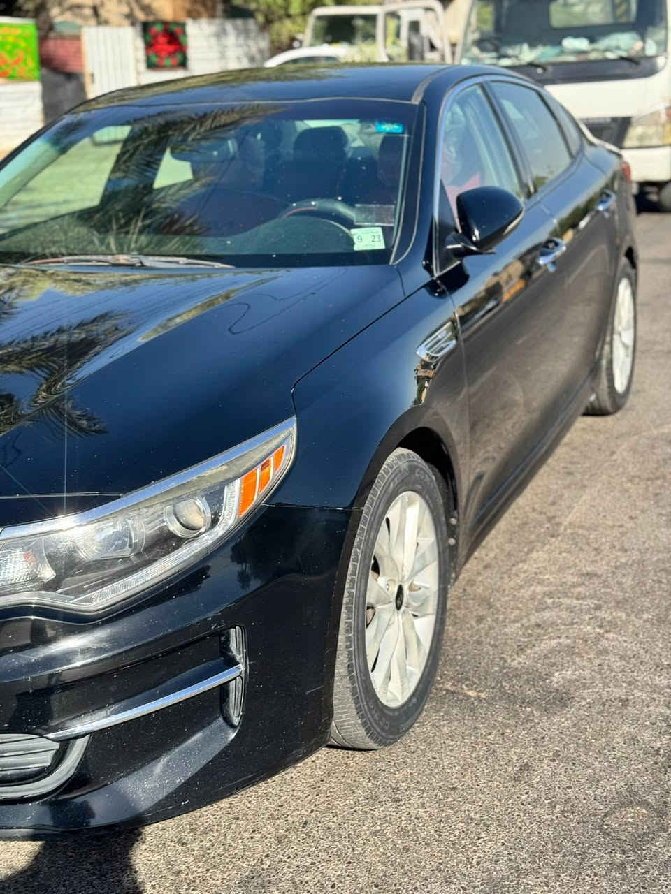 للبيع كيا اوبتما موديل 2018 بصمة
✅مكينة GDI 2400 cc
✅مواصفات GT 
✅كشنات كهربائية تدفئة 
✅كاميرا باك + حساسات 
✅ابل كار بلي شاشة 
✅تحكم ستيرن كهربائي + وضعيات قيادة 
✅تبريد قطعتين 
✅لايتات زينون ومستشعر وقوف
✅نظام ABS 
✅شواصي سليم 
✅لغود سليم 
✅ايرباگ سليم
سيارة جدا نضيفة دهن Motul وبانزين محسن حصراً
الضرر مالتها كلش حلو صندوق( جنطة ) + شبر من الجاملغ الخلفي 
وصور الحادث مرفقة بالمنشور 
مكاني بغداد حي البنوك ***********
السعر 140 وبيها مجال
