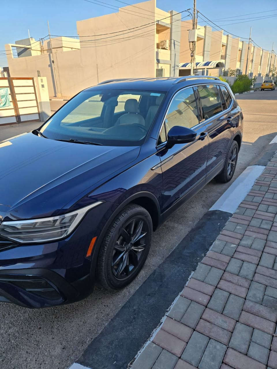 ‏سلام عليكم
فولكس فاكن تيكوان (تيجوان) 2022 رقم بغداد باسمي 
رايده ب 155 ⚠️ماكو هيج سعر 
2000تيربو 🛩️✈️
تو ويل (درايم شفت )مو فور ويل 
7راكب 
مواصفاته se 
بصمه 
جلد 
تدفئه كشنات 
كشن كهربائي 
شاشه و التحكم لمس (بيانو)
كامره 
حساسات 
تحديد مسار 
داخل بيجي 
السياره قطعتين جاملغ و قبق جنطه و ناشر حادثه
***********
