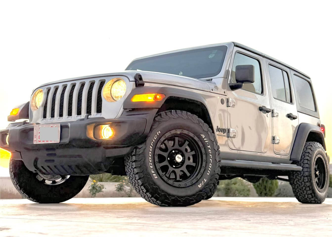 (بسم الله الرحمن الرحيم )

جيب رانجلر  sport
 • الموديل: 2023
 • الممشى:50,000
 • اللون: سلفر
 • الگير: أوتوماتيك
 • المحرك: 6 سلندر
 • دبل اكسل
 • الرقم: كاتى
 • الحالة: نظيفة جدًا
 • السعر المطلوب: 259
 • العنوان: اربيل
 • التواصل:***********
 • واتس اب - كورك - ماسنجر
