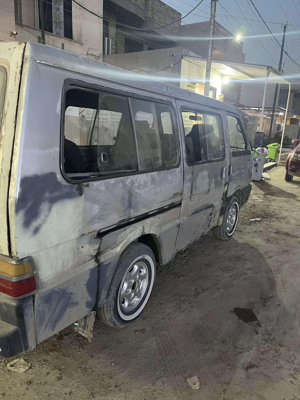 السلام عليكم كيا بستا موديل 1994 السيارة خير من الله شواصي مكفولة السيارة كفالة بدون ضربة غرفتها حلوة السيارة رقم احمر تاخذ مني جاهز كلشي وربع ما تدفع سنوية عظم عاج منتهية قبل سنتين اي ربع يطلع على السيارة اني اتكفل بي هيئة وغرمات السيارة ب28 وبيها مجال حگ الجية ***********
