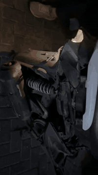 سلام عليكم دراجه سكنس نثيه مكينه ناعمه كهربائيات شغاله ابيعه عله وضعه السعر ٢٠٠ وبيه مجال المكان مدينه الصدر الكياره الرقم ***********
