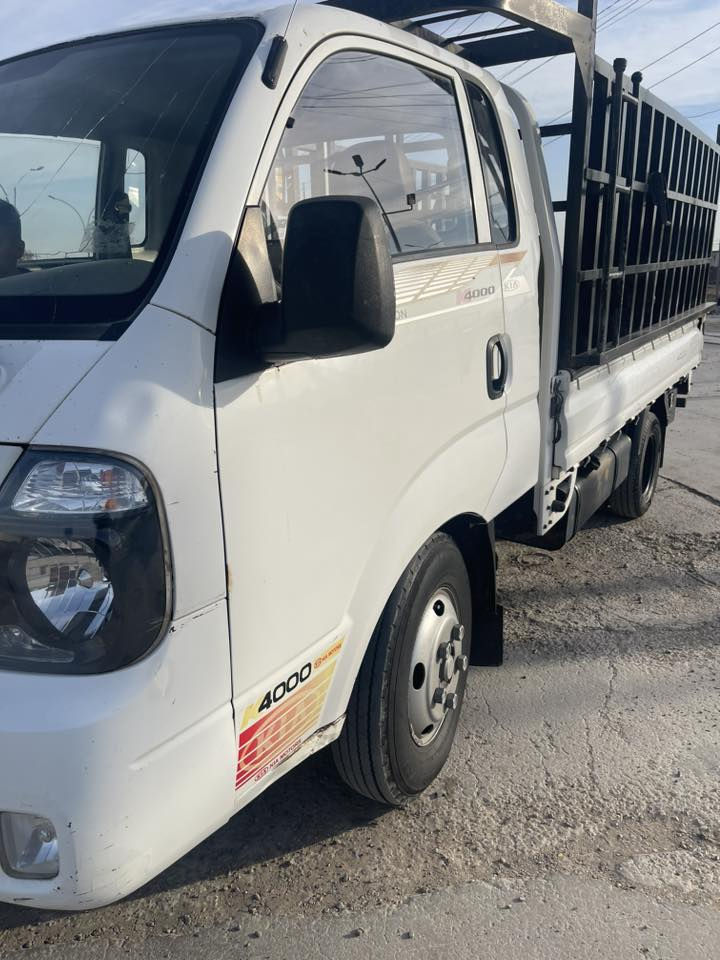 السلام عليكم كيا فحل موديل 18رقم بغداد باسمي شرط تحويل سنوية 28 سعر 127.عنوان بغداد بسماية اتصال ***********
