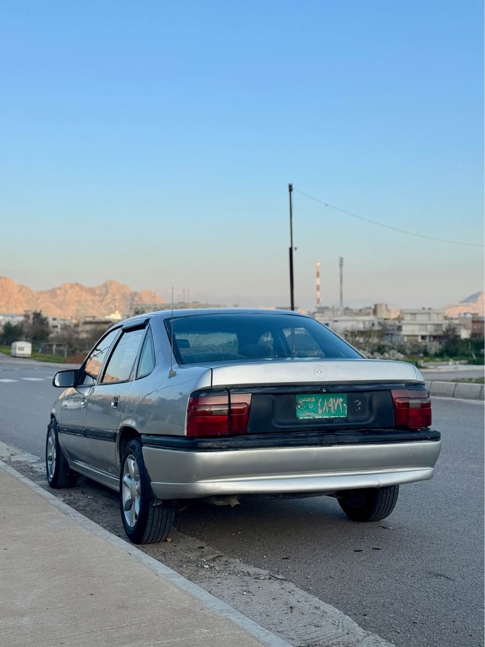 ئۆپڵ ڤیکترا مەکینە ١٨ مۆدیل ٩٣ لێدراوی نیە خایسی زۆر کەمە سەرە دەبڵی بەشەر خایسی نیە و چاکیش نەکراون پشت و پێش بەشەرت ئاڕمە بەڵام سەنەوی بزر بوە وەکالەی لەگەڵە بەڵام بە علوج دەی فرۆشم 20 گەڵاو معامەلە *********** رانية, السليمانية
