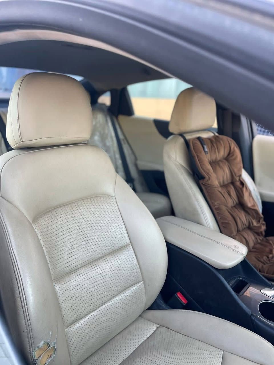 ماليبو 2018  Lt للبيع
مكينه 1500 تيربو
مواصفات:
كير At
هيتر بالمري
بصمه تشغيل
كروس سرعه
شاشة اعطال
اوتو ستوب
تبريد قطعتين 
مانع انزلاق
سستم صوت كلش مرتب
شاشة جبيرة كار بلي
كشن السايق كهرباء
مري كهرباء
تحكمات ستيرن جهتين + خلفي
عليها منضومة LED اوزوم اصلي بعدهن بالضمان 
بصمه 4 بوب
تبريد خير من الله 
كير ومكينه خير من الله 
السيارة مداريها دهن بس موتول وبانزين بس محسن 
السيارة بيها بنيد فقط مع  ملاحضات بالكشر كلهن يرجعن بارد يرادلها تعديل 
بسيط السياره  تريد وكالة او تحويل 
ماشية 117الف كيلو
السيارة ناصريه مركز 

سعر 95 وبيها مجال 
***********0️⃣7️⃣8️⃣2️⃣3️⃣4️⃣9️⃣9️⃣5️⃣8️⃣0️⃣
