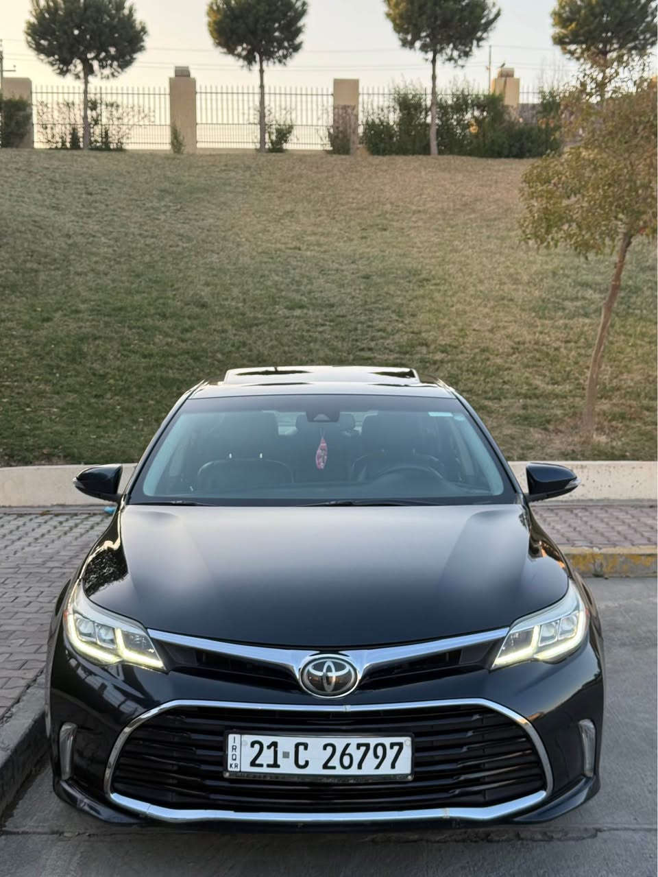 السلام عليكم ورحمة الله وبركاته 

(((((رجعتلكم بتحفه فنيه جديده))))

‏‎       ——— لـلـبـيع  ———

تويوتا افلون     —   Toyota Avalon  

وارد امريكي     —. بدون ايرباك 

‏‎الموديل           — 2017  

فئة.                 —  تورنگ  

حجم المكينه   — V6/3500

‏‎اللون               — اسود كذابي 

‏‎المسافه المقطوعه — 121.000  

‏‎حالة السياره.    — فقط الصندوق صبغ (الحادث داخل المنشور)

‏‎المواصفات 
‏‎- بصمة تشغيل 
- بصمة ابواب 
‏‎- ترحيب عند الاقتراب 
- ليد نهاري 
- فتحة سلايد 
-تشغيل عن بعد 
- رادار امامي - جانبي - خلفي 
‏‎- شاشه كبيره تدعم نظام الأبل كار باي ونظام الاندرويد 
‏‎- ستيرن بحركه كهربائيه 
- تبريد قطعتين
- تبريد منفصل 
- لايتات 3 عدسات 
- 3 وضعات قياده 
‏‎- تحكم ستيرن جهتين 
- كشنات جلد 
- شفتات ستيرن 
- كرسي السائق والراكب بحركه كهربائيه 
- كرسي السائق خزن ميموري 
- كشنات تدفئه 
- أشاره بالمرايه 
‏‎- تحديد سرعه 
‏‎- مانع انزلاق 
‏‎- ليد نهاري
- كامره خلفيه دواره 
‏‎ باقي المواصفات المعروفه 

‏‎رقم السياره    — السليمانية 

‏‎موقع  السياره — السليمانية 

((((هزه براد رقم سنويه كولها اصدار جديد)))  

‏‎للأستفسار.     — ***********—*********** السليمانية, العراق
